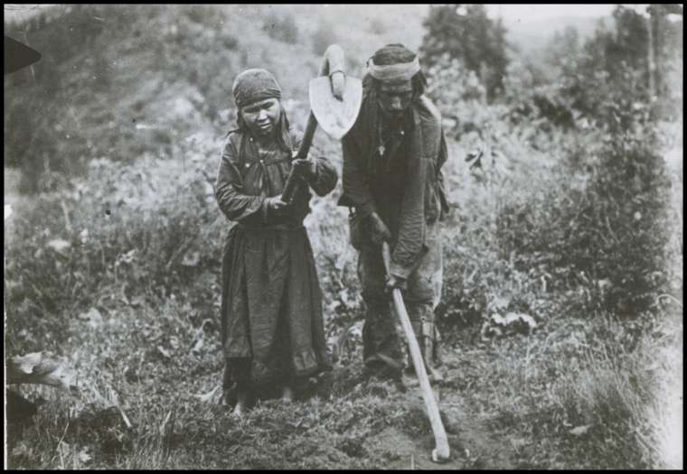 Fotoğraflar 111 yıl sonra gün yüzüne çıktı! Türk boylarının günlük yaşamları böyle görüntülendi 14