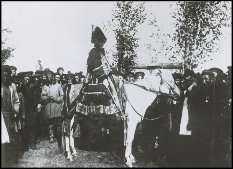 Fotoğraflar 111 yıl sonra gün yüzüne çıktı! Türk boylarının günlük yaşamları böyle görüntülendi 20