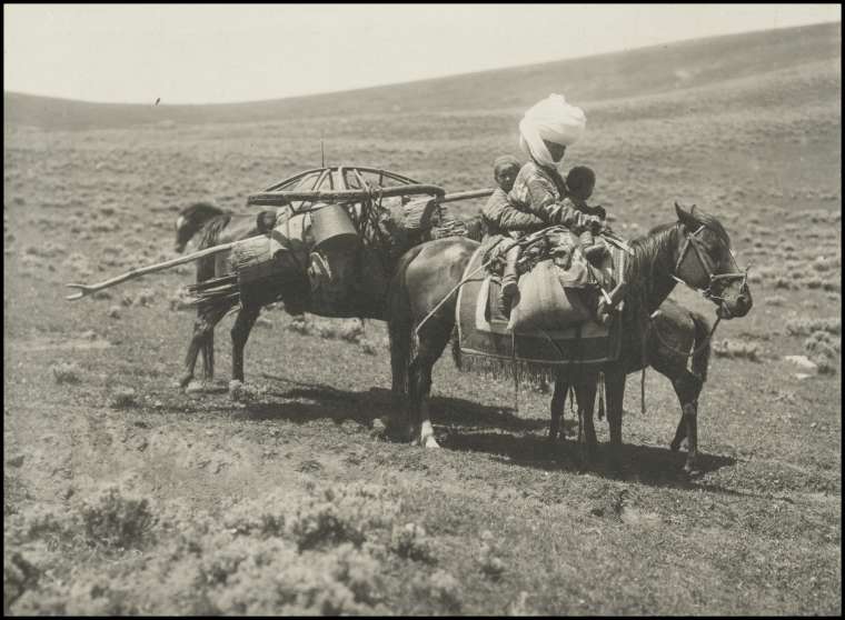 Fotoğraflar 111 yıl sonra gün yüzüne çıktı! Türk boylarının günlük yaşamları böyle görüntülendi 23