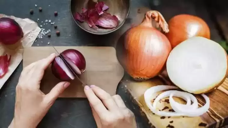 Faydalı sanıyorduk, meğer ölüm saçıyormuş! Soğanı sakın ama sakın böyle tüketmeyin 1