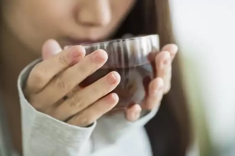 Kanser riskini %79 artırıyor! İçtiğiniz her yuduma dikkat: Şifalanayım derken sağlığınızdan olmayın... 13