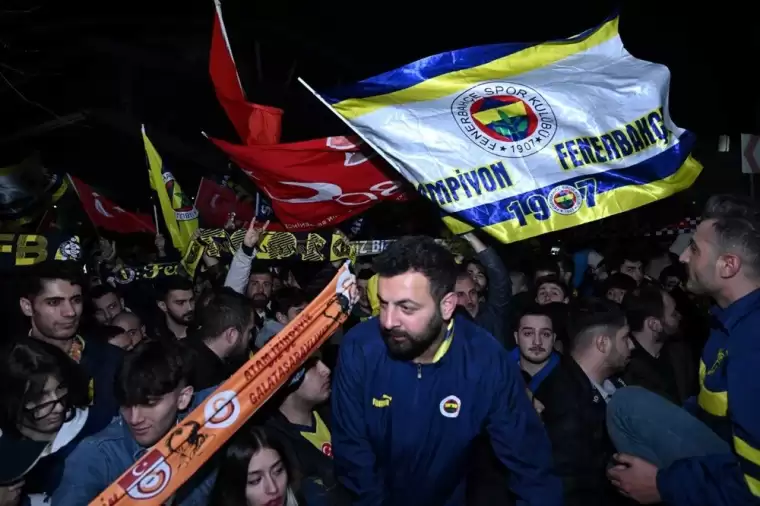 Fenerbahçe ve Galatasaray'a coşkulu karşılama 7