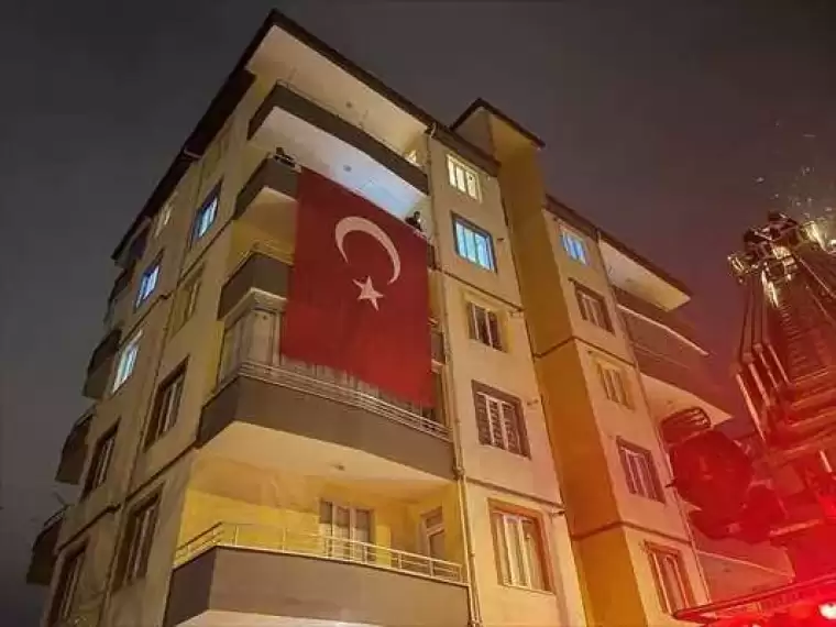 Ailesi çadırda kalan şehidi komşuları anlattı... 15