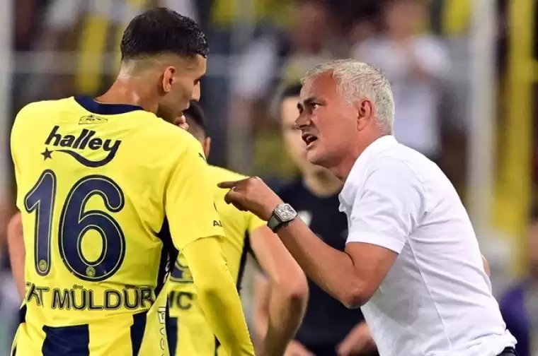 Mourinho’dan sürpriz talep: Sağ bek transferi yolda 5