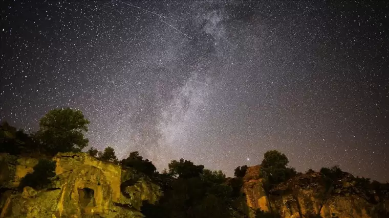 Şemsiyelerinizi açın! Leonid meteor yağmuru geliyor! 6