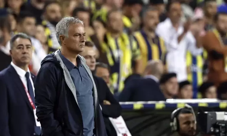 Fenerbahçe teknik direktörü Jose Mourinho’nun derbi performansı 9