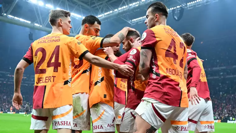 Lider Galatasaray Süper Lig'in en golcüsü 5