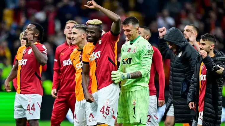 Lider Galatasaray Süper Lig'in en golcüsü 6