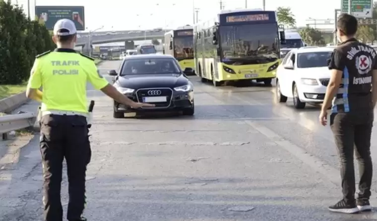 Yeni yasada gözden kaçan detay... Sürücüler dikkat! Tekrar eden yandı 2