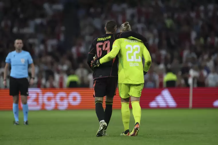 34 penaltıyla tarihe geçen maç: 40'lık kaleciden 5 kurtarış! 7