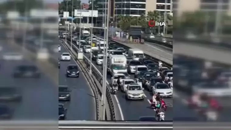 İstanbul'da trafiği felç eden halay! 5