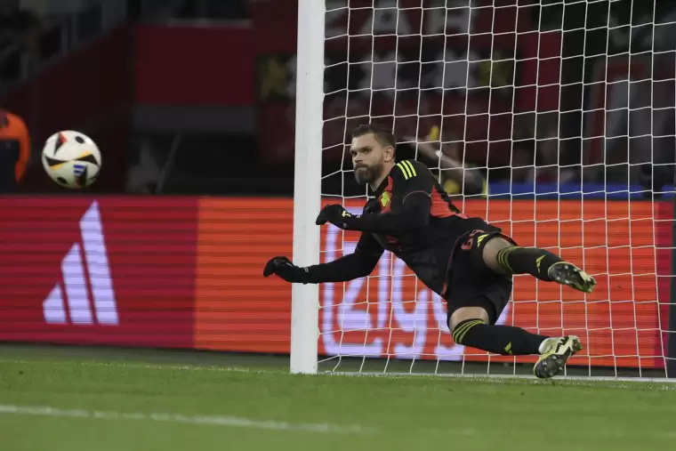 34 penaltıyla tarihe geçen maç: 40'lık kaleciden 5 kurtarış! 2