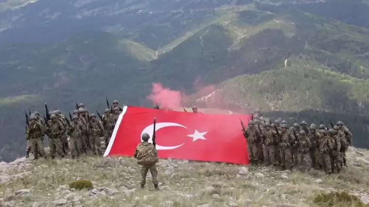 Dünyanın en vatansever ülkeleri açıklandı! Türkiye'nin sıralamadaki yeri çok şaşırttı 5