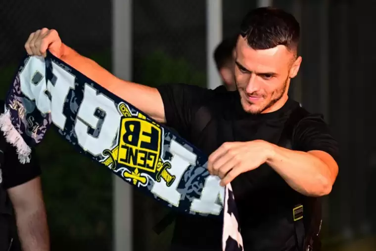 Fenerbahçe'nin yeni yıldızı Kostic'ten transfer itirafı 1