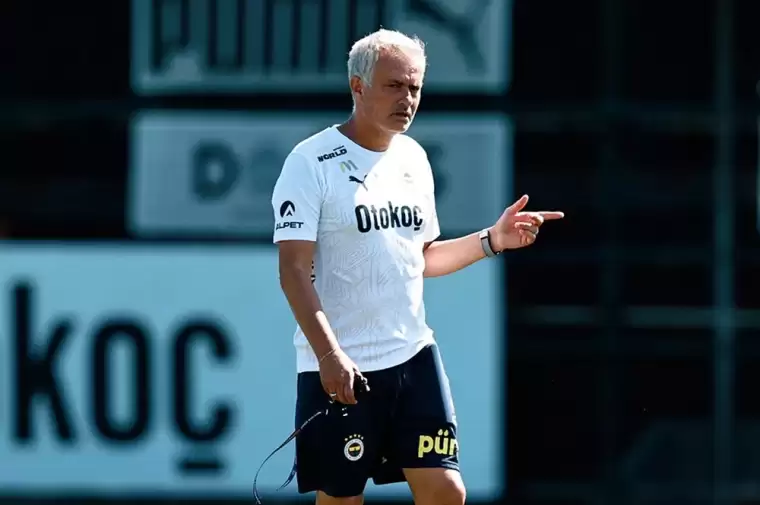 Mourinho’dan takıma sert uyarı: "Formayı asla alamayacak" 5