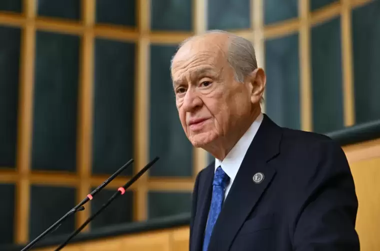 Devlet Bahçeli’nin taktığı yüzük ve rozetin anlamı: “Kür Şad ve Bozkurt” 3