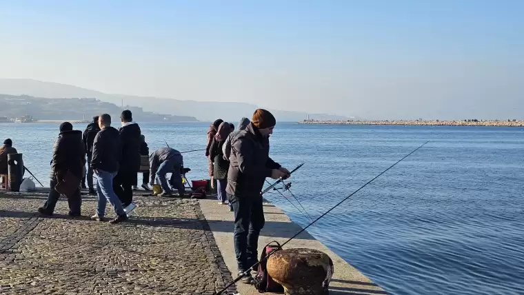 Bandırmalılar ocak ortasında sahilleri doldurdu 4