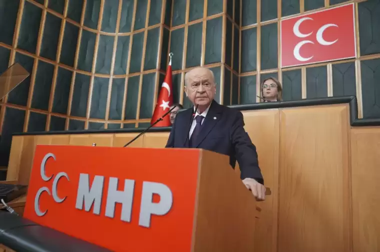 Devlet Bahçeli’nin Türk Devletleri bayraklı yüzüğü dikkat çekti 4