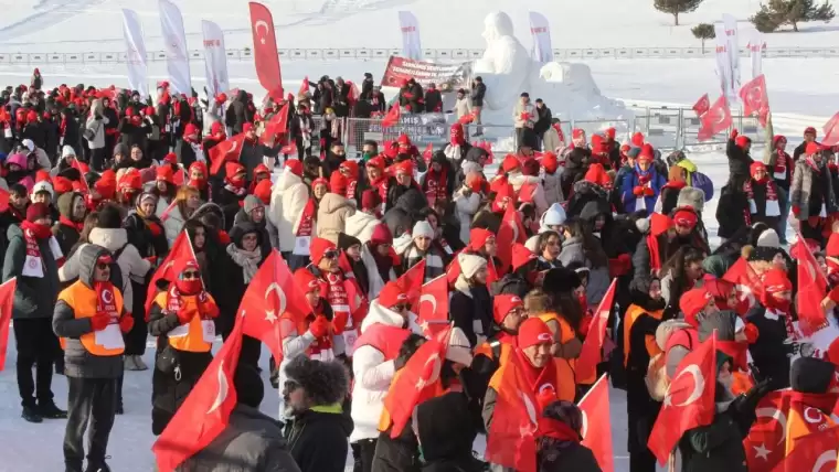 Türkiye Sarıkamış'ta şehitler için bir araya geldi 2