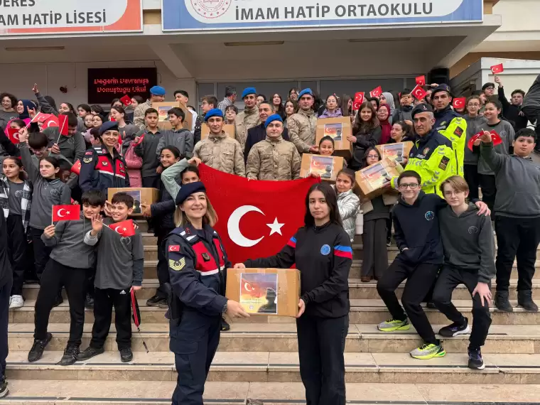 Lise öğrencileri Mehmetçik için atkı ördü 3