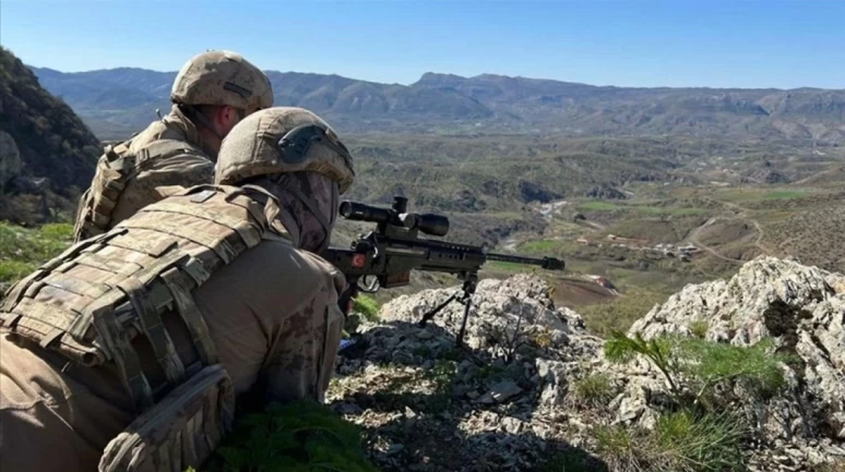 Teröre darbe üstüne darbe: 18 PKK'lı daha etkisiz