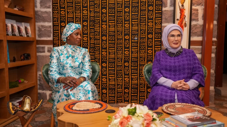 Emine Erdoğan, Senegal Cumhurbaşkanının eşi Marie Khone Fay ile bir araya geldi