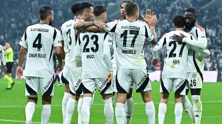 Beşiktaş Süper Lig'de Başakşehir'e konuk oluyor