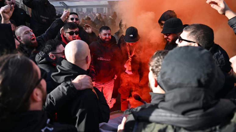 Kısıtlama getirilmişti! Galatasaraylı taraftarlar, Alkmaar'da