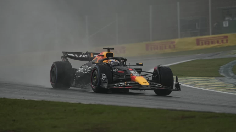 Formula 1 Brezilya GP'de kazanan Max Verstappen