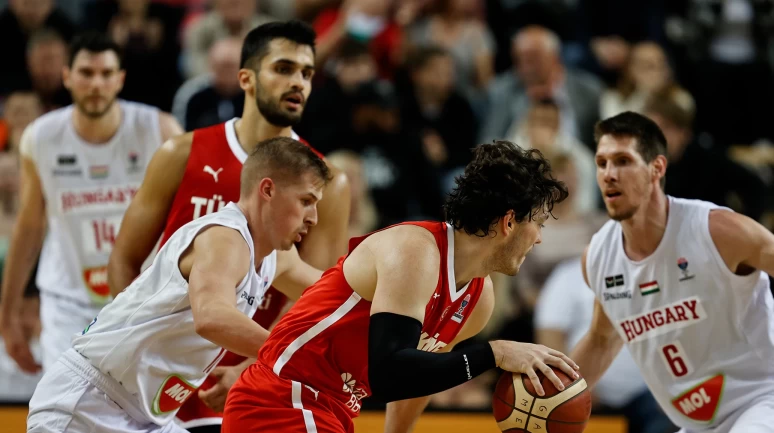 A Milli Basketbol Takımımız Macaristan'ı yendi, Avrupa Şampiyonası biletini aldı!