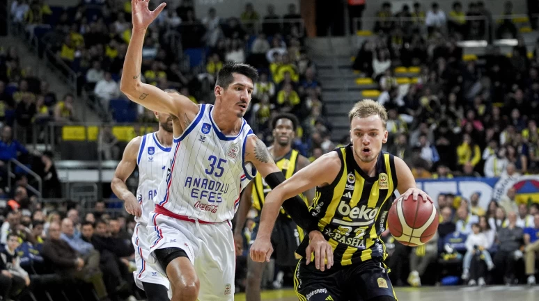 Fenerbahçe Beko potadaki derbide evinde Anadolu Efes'i mağlup etti