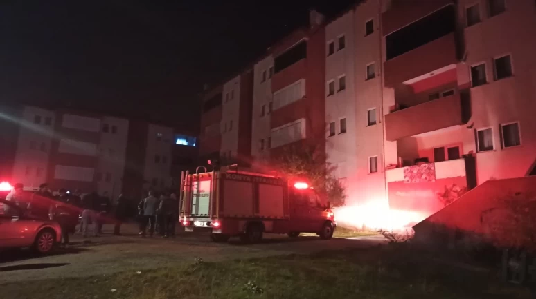 Konya'da 4 katlı apartmanda mutfak çöktü: Bina boşaltıldı