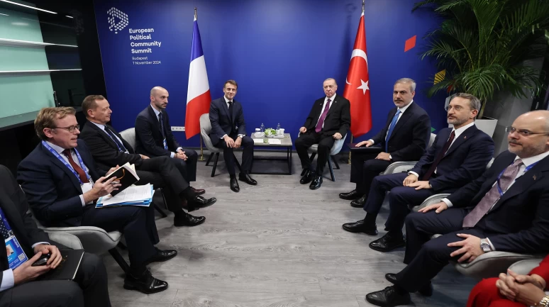 Cumhurbaşkanı Erdoğan, Fransa Cumhurbaşkanı Macron ile görüştü