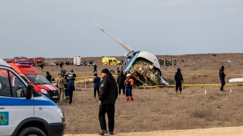 Azerbaycan Hava Yolları'na ait uçak kazasında 38 kişi hayatını kaybetti