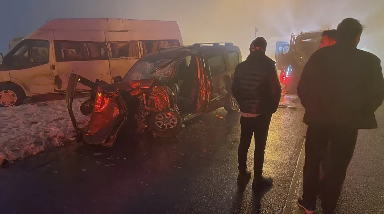 Bolu Dağı'nda zincirleme kaza: 6 yaralı!