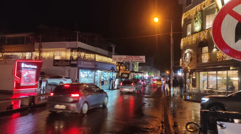 Tekirdağ'da kuvvetli yağış ve fırtına etkili oldu