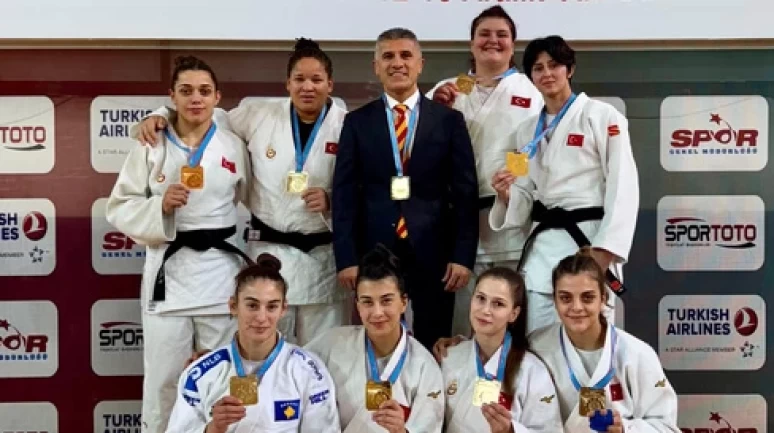 Galatasaray Kadın Judo Takımı, namağlup şampiyon