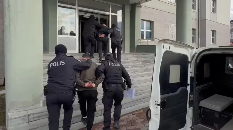 Sivas'ta polise saldıran şahıs tutuklandı