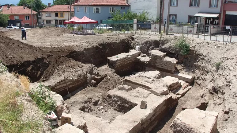 Bolu'da inşaat temelinde Roma dönemine ait hamam keşfedildi