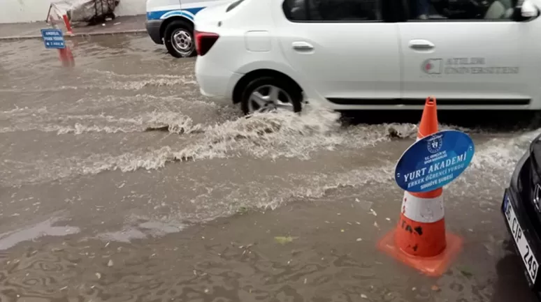 Ankara'da kuvvetli yağış uyarısı: Sel, su baskını ve yıldırıma karşı tedbirli olun