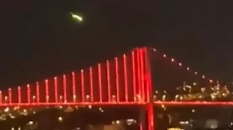 İstanbul ve birçok ilde görüldü! Gökyüzündeki parlak cisim vatandaşları şaşırttı