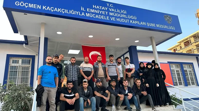 Hatay'da 28 kaçak göçmen yakalandı