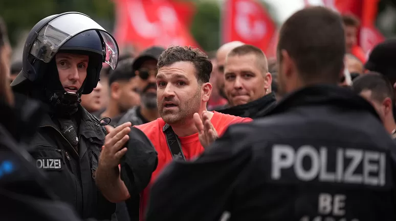 Alman polisinden skandal hareket! Bazı Türk taraftarlar gözaltına alındı