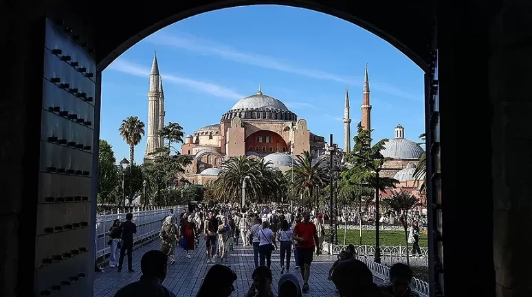 Türkiye'nin turist hedefi emin adımlarla ilerliyor!