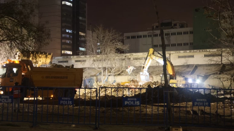 Konya'da çöken binada enkaz kaldırma işlemi tamamlandı