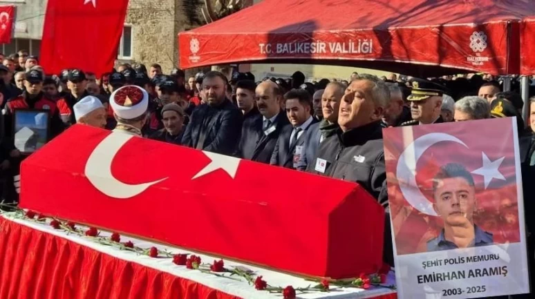 Şehit polis Emirhan Aramış son yolculuğuna uğurlandı!