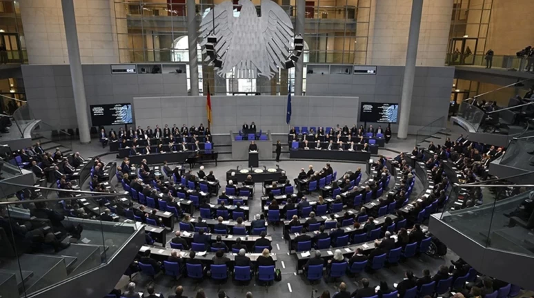 Bundestag'ta Naziler dönemindeki ölümler anıldı