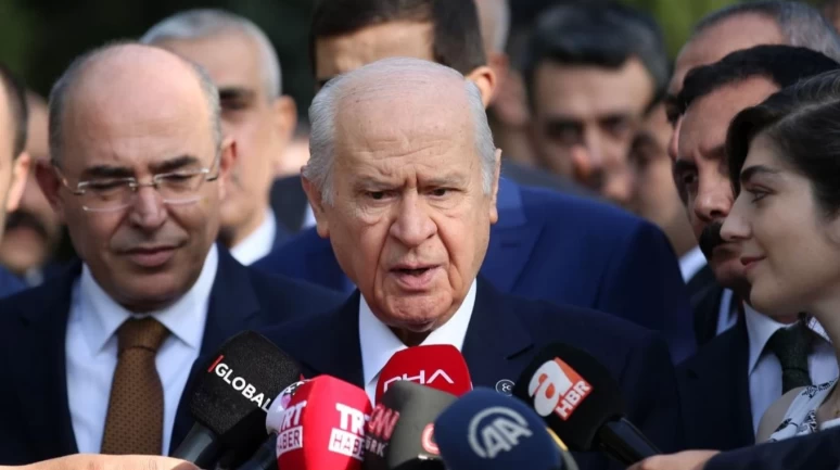 MHP Lideri Bahçeli, gazetecilere DEM heyeti temaslarını değerlendirdi!