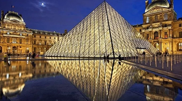 Louvre Müzesi yenilenme sürecine giriyor