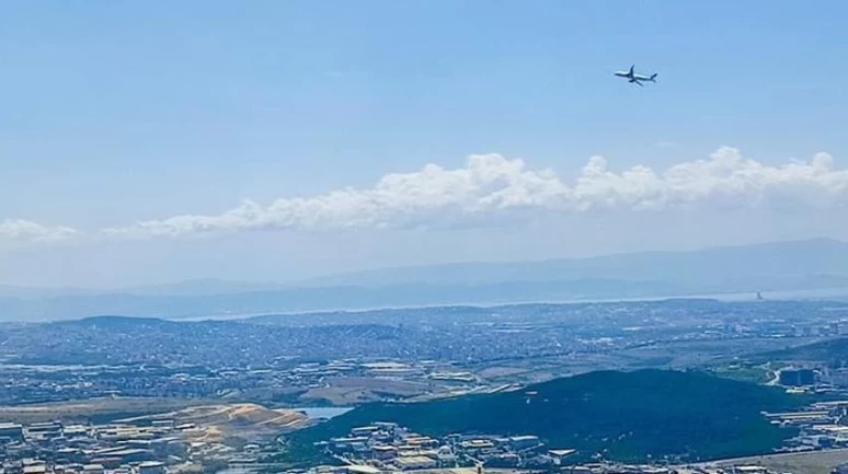 İstanbul'da gökyüzünde gizemli olay!